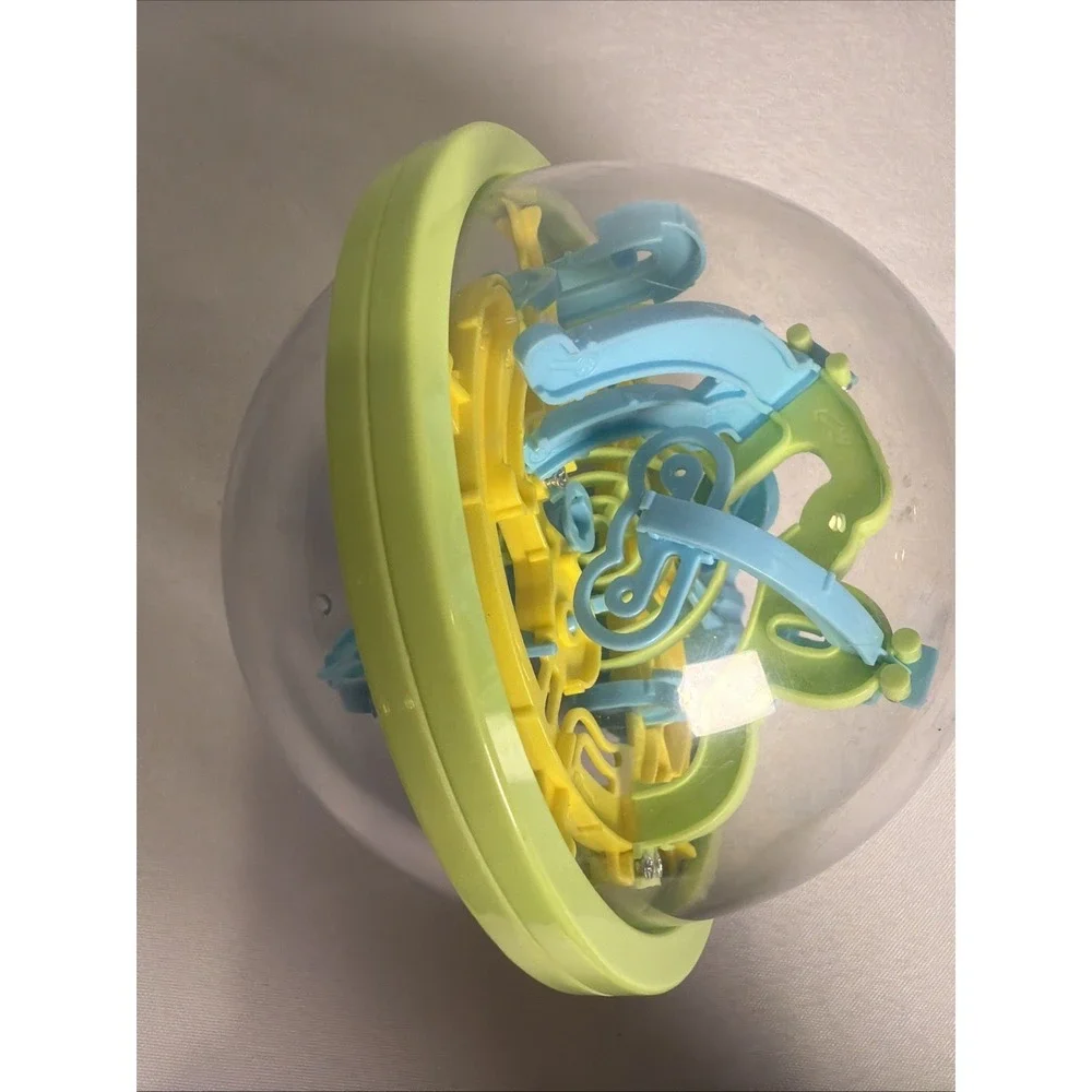 SPACE CHALLENGE Maze Globe Ball 3D Labyrinth Puzzle Game Sphere Fidget Toy